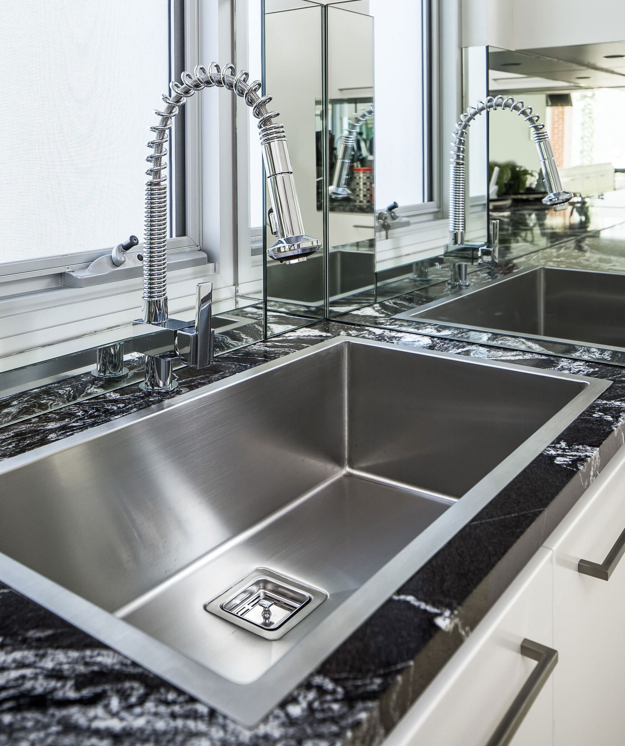 Seima Tetra 790 Single Bowl Over/Undermount Sink 191702 Seima Tetra 790 Single Bowl Over/Undermount Sink 191702